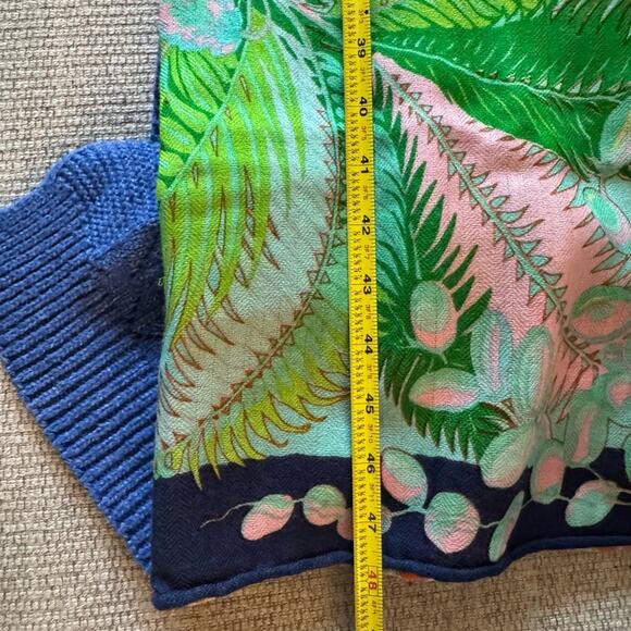 Hermès cashmere, equestrian/jungle themed scarf. Indescribably beautiful piece - Picture 13 of 16